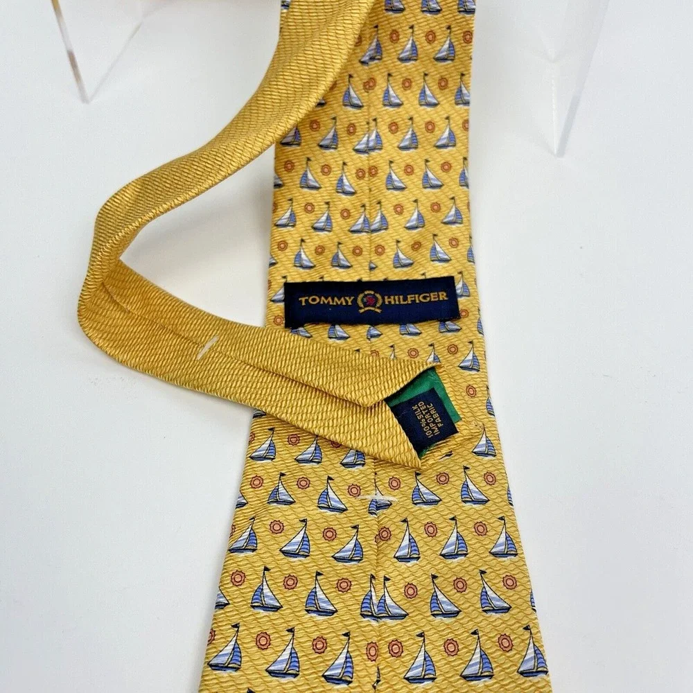 Tommy Hilfiger Silk Tie Yellow Blue Sailboats‎ Geometric Men Necktie 62